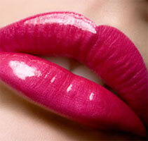 Close-up picture of a woman’s lips showing the results of a lip enhancement in Costa Rica.